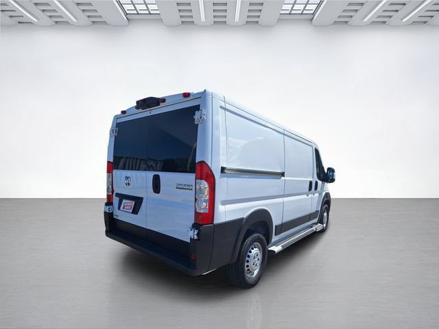 Used 2025 RAM ProMaster 2500 w/ U-Haul Equipment Group FWD image 4
