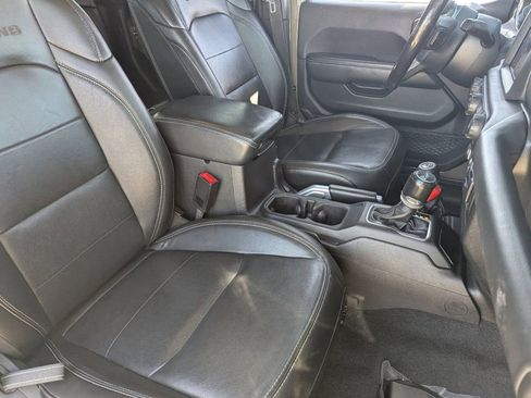 Used 2020 Jeep Gladiator Overland AWD/4WD image 8