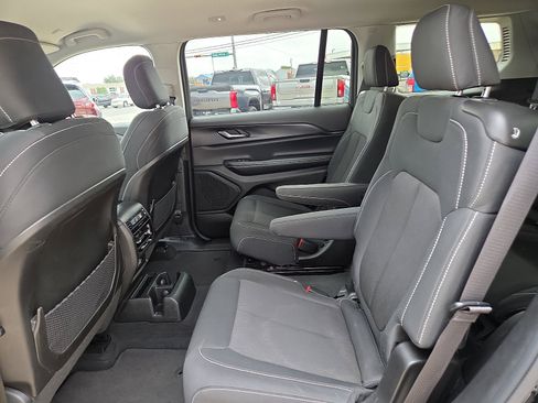 Used 2023 Jeep Grand Cherokee L Laredo AWD/4WD image 13