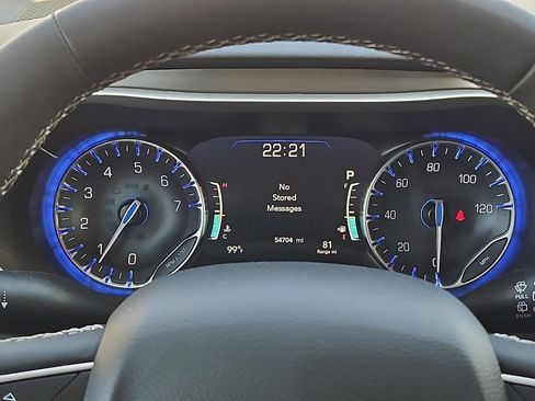 Certified 2024 Chrysler Pacifica Touring-L FWD image 16