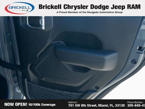 Used 2023 Jeep Wrangler Rubicon image 12