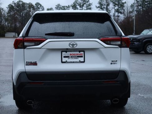 Used 2025 Toyota RAV4 XLE image 4