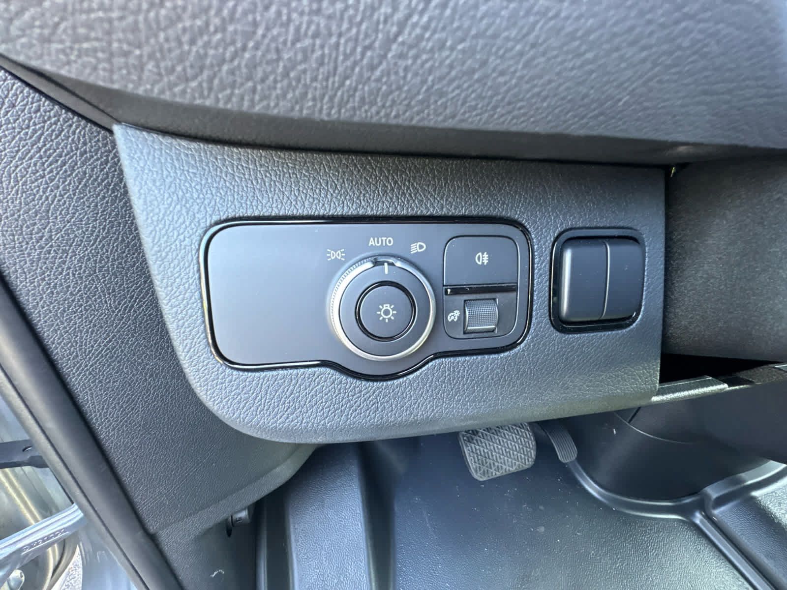 Used 2025 Mercedes-Benz Sprinter 2500 image 18
