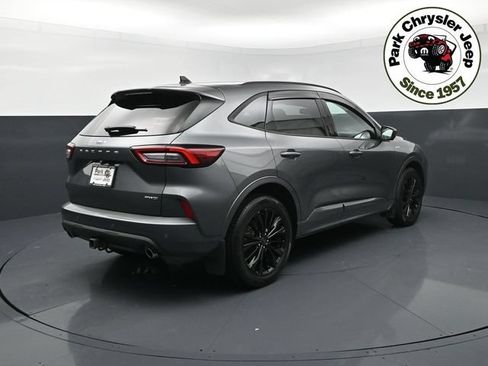 Used 2023 Ford Escape ST-Line Elite w/ Class II Trailer Tow Package AWD/4WD image 5