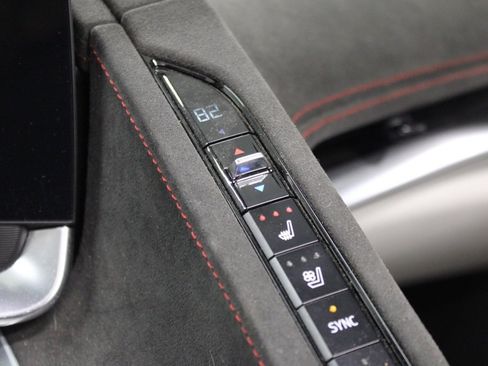 Used 2023 Chevrolet Corvette Stingray w/ Z51 Performance Package image 41