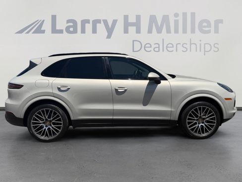 Used 2020 Porsche Cayenne AWD/4WD image 6