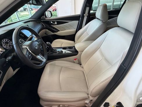 Used 2023 INFINITI Q50 Sensory RWD image 9