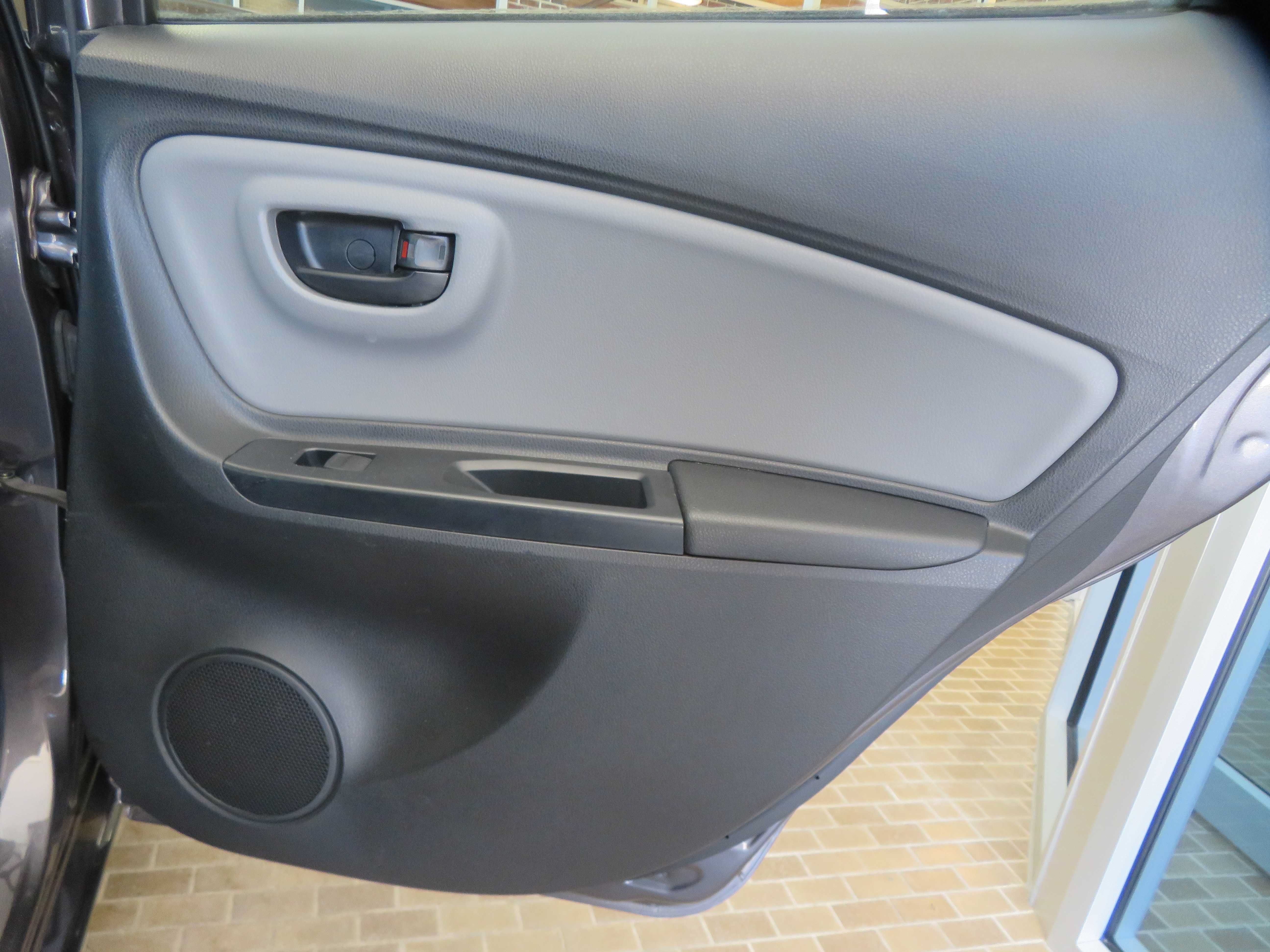 Used 2015 Toyota Yaris L FWD image 20