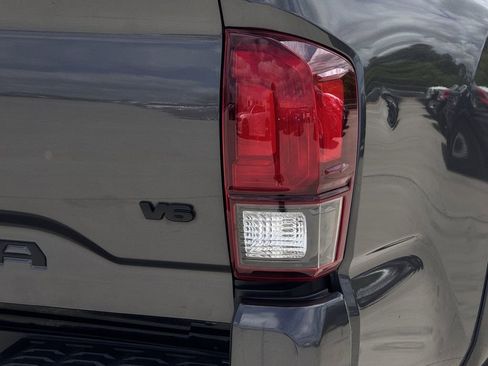 Used 2023 Toyota Tacoma SR5 w/ Technology Package AWD/4WD image 12