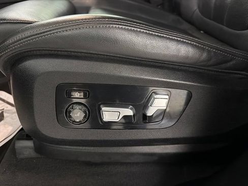 Used 2022 BMW X5 M50i AWD/4WD image 11