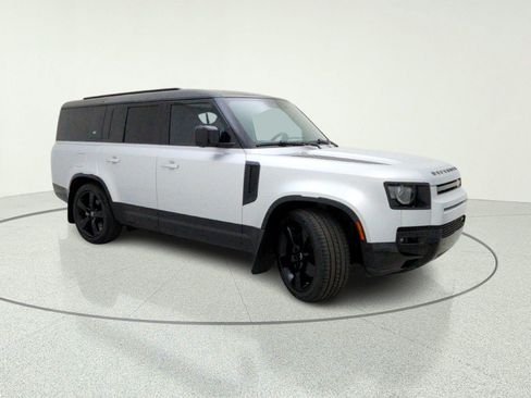 Used 2023 Land Rover Defender 130 X-Dynamic SE AWD/4WD image 5