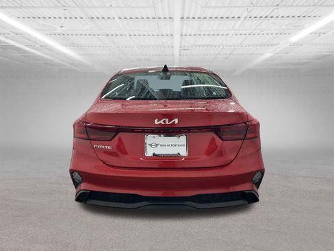 Used 2024 Kia Forte LXS image 4