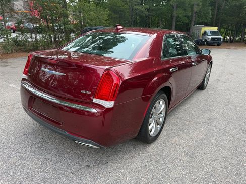 Used 2018 Chrysler 300 Touring L AWD/4WD image 6
