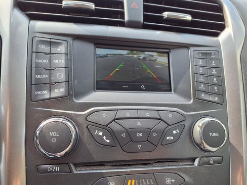 Used 2018 Ford Fusion S FWD image 7