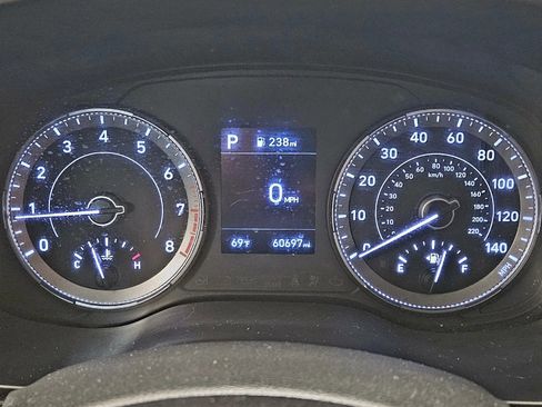 Used 2021 Hyundai Venue SE image 12