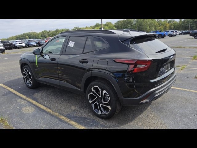 Used 2026 Chevrolet Trax RS FWD image 5