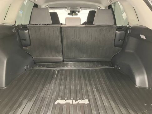 Used 2020 Toyota RAV4 XLE w/ XLE Grade Weather Package AWD/4WD image 55