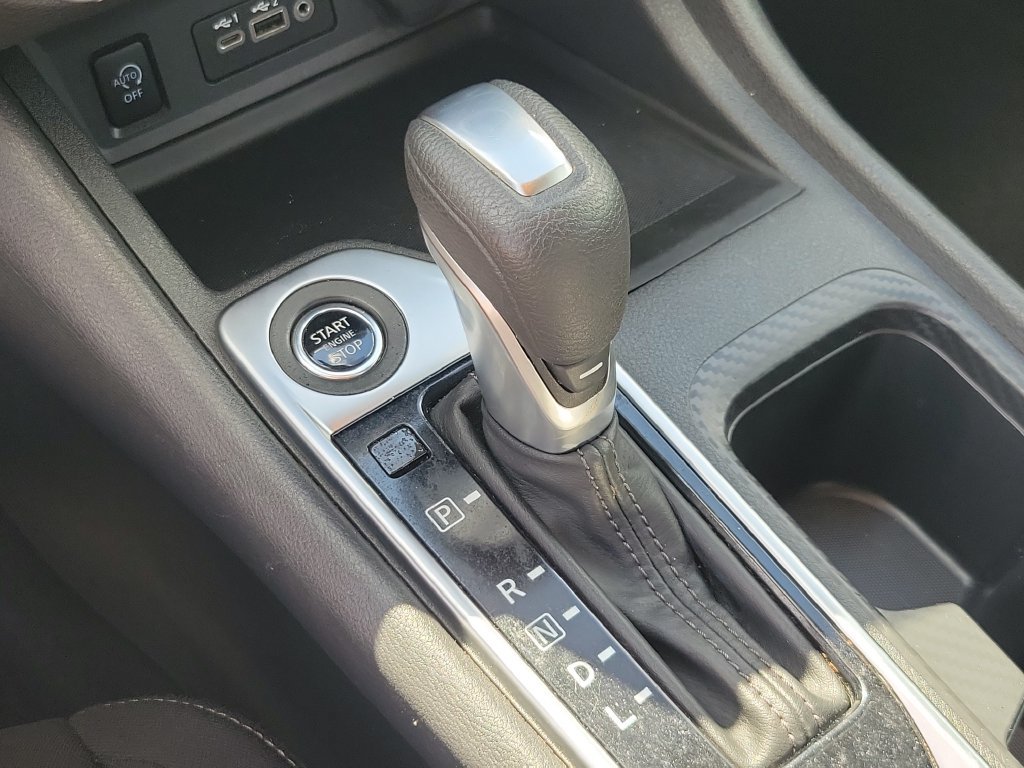 Certified 2025 Nissan Sentra SV FWD image 26