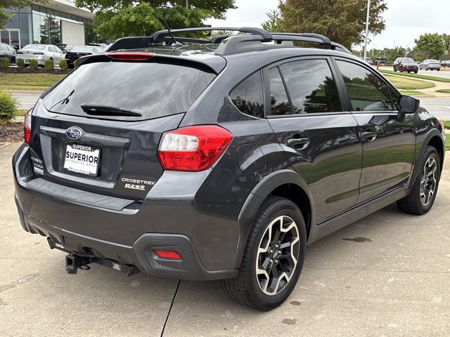 Used 2017 Subaru Crosstrek 2.0i Premium AWD/4WD image 3