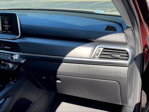 Used 2022 Kia Telluride S image 16