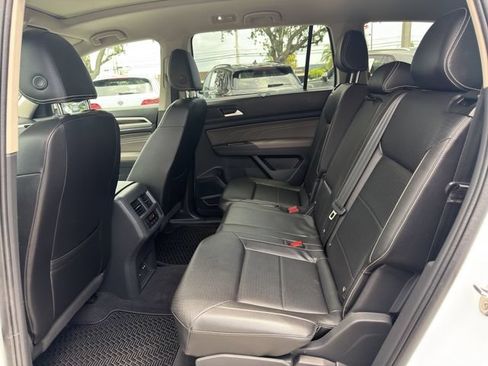 Certified 2022 Volkswagen Atlas SE FWD image 13