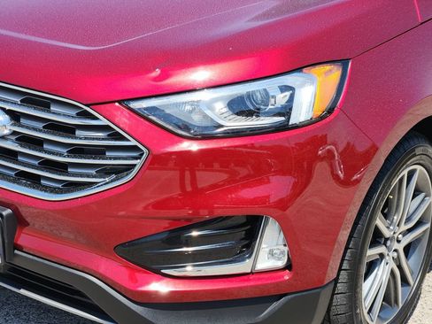 Used 2019 Ford Edge Titanium FWD image 8