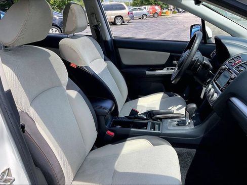 Used 2017 Subaru Crosstrek 2.0i Premium w/ Moonroof Package AWD/4WD image 7