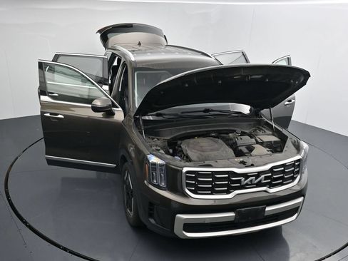 Used 2023 Kia Telluride S AWD/4WD image 25