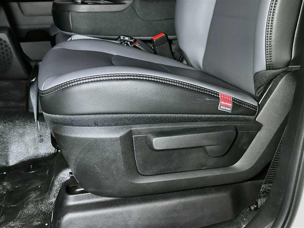 New 2026 RAM 5500 Tradesman w/ Chrome Appearance Group AWD/4WD image 13