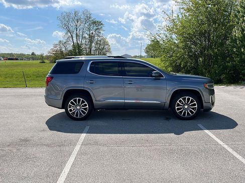 Used 2021 GMC Acadia Denali w/ Denali Ultimate Package AWD/4WD image 7