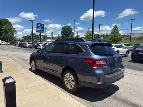 Used 2017 Subaru Outback 2.5i Premium w/ Popular Package #1 AWD/4WD image 5