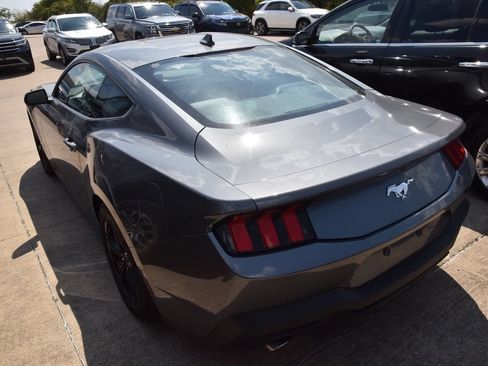 Used 2026 Ford Mustang Premium RWD image 6