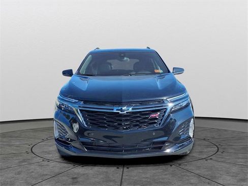 Used 2023 Chevrolet Equinox RS image 2