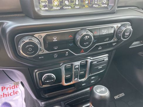 Used 2023 Jeep Wrangler Sport S image 29