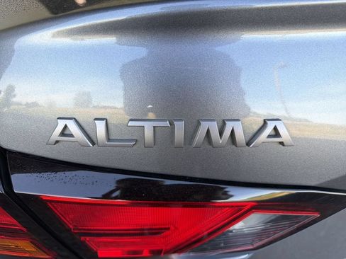 Used 2023 Nissan Altima 2.5 SV FWD image 31