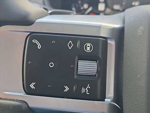 Certified 2025 Land Rover Discovery Dynamic SE AWD/4WD image 13