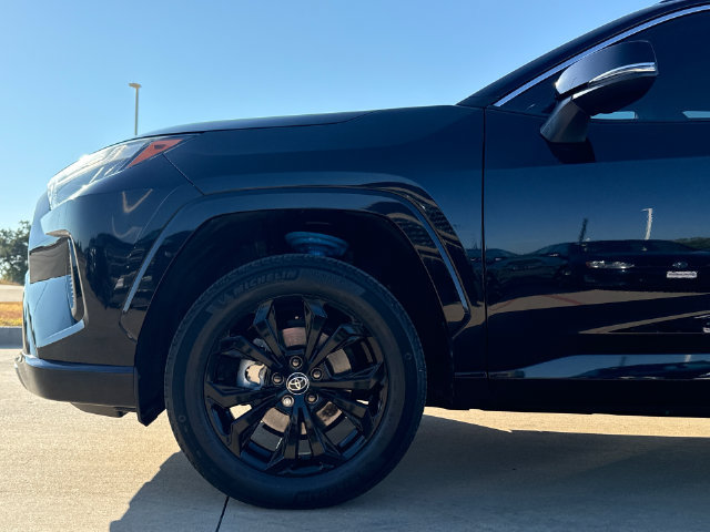 Used 2022 Toyota RAV4 SE AWD/4WD image 5