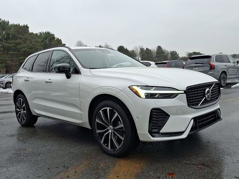 Certified 2023 Volvo XC60 B5 Plus image 1