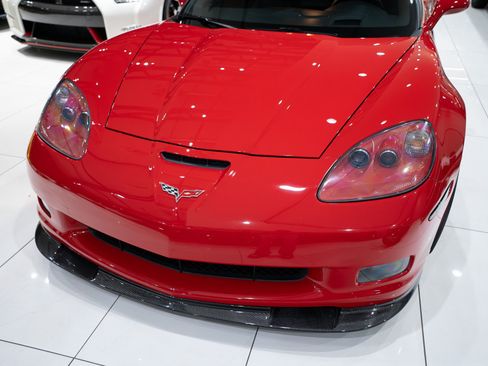 Used 2009 Chevrolet Corvette Z06 w/ Preferred Equipment Group RWD image 32