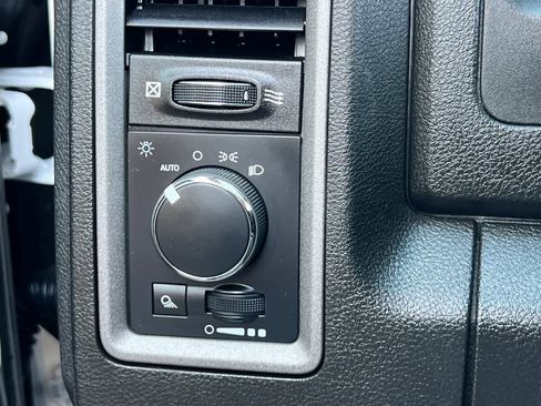 Used 2023 RAM 1500 Tradesman w/ Chrome Plus Package image 31