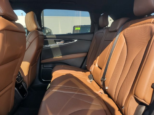 Certified 2023 Lincoln Nautilus Reserve AWD/4WD image 28