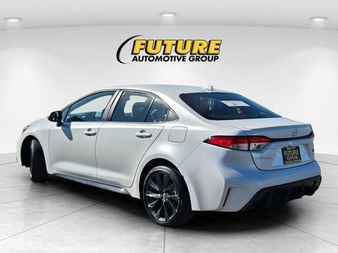Certified 2024 Toyota Corolla SE FWD image 7