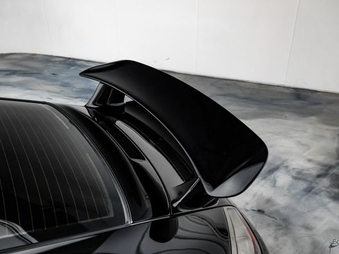 Used 2004 Porsche 911 GT3 RWD image 32