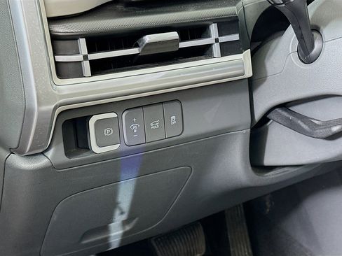 Used 2025 Hyundai Santa Fe SEL image 17