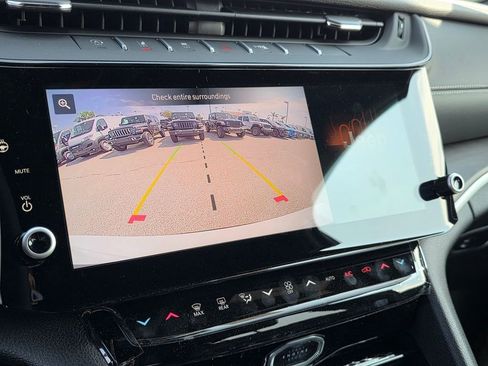 New 2026 Jeep Cherokee Laredo image 15