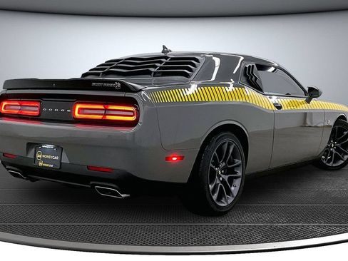 Used 2023 Dodge Challenger R/T Scat Pack RWD image 6