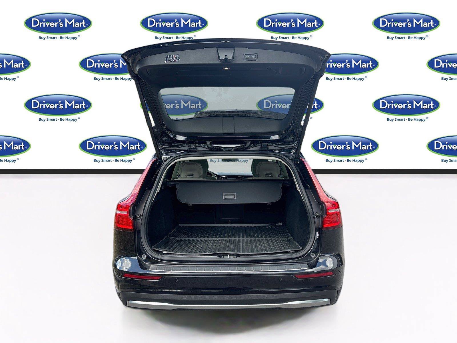 Used 2025 Volvo V60 B5 Cross Country Plus AWD/4WD image 29