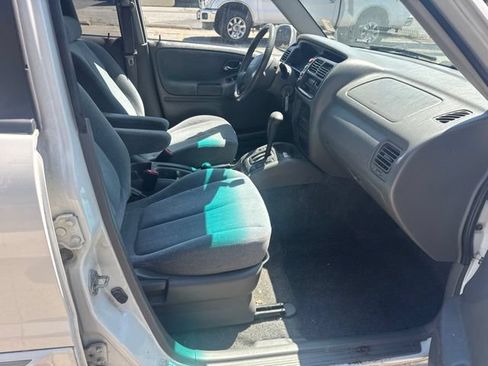 Used 2002 Suzuki XL7 4WD image 5