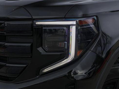 Used 2023 GMC Sierra 1500 Elevation image 29