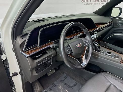 Used 2022 Cadillac Escalade Premium Luxury image 11